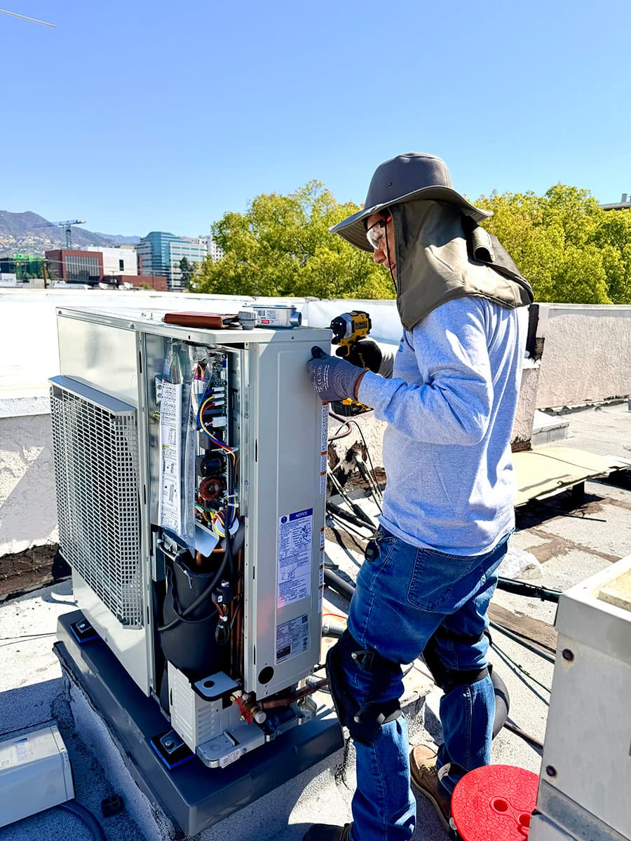 Daikin FIT DH7 final rooftop startup in Glendale