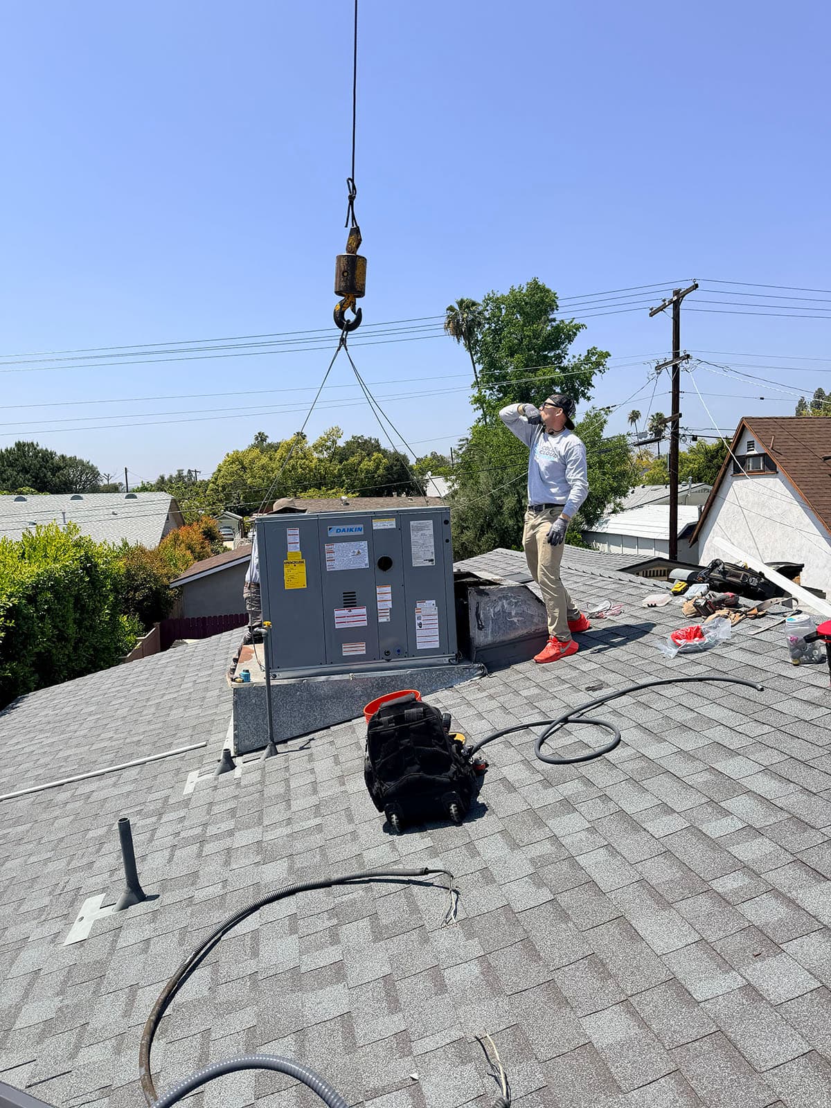 Daikin rooftop package unit set on curb in Pasadena