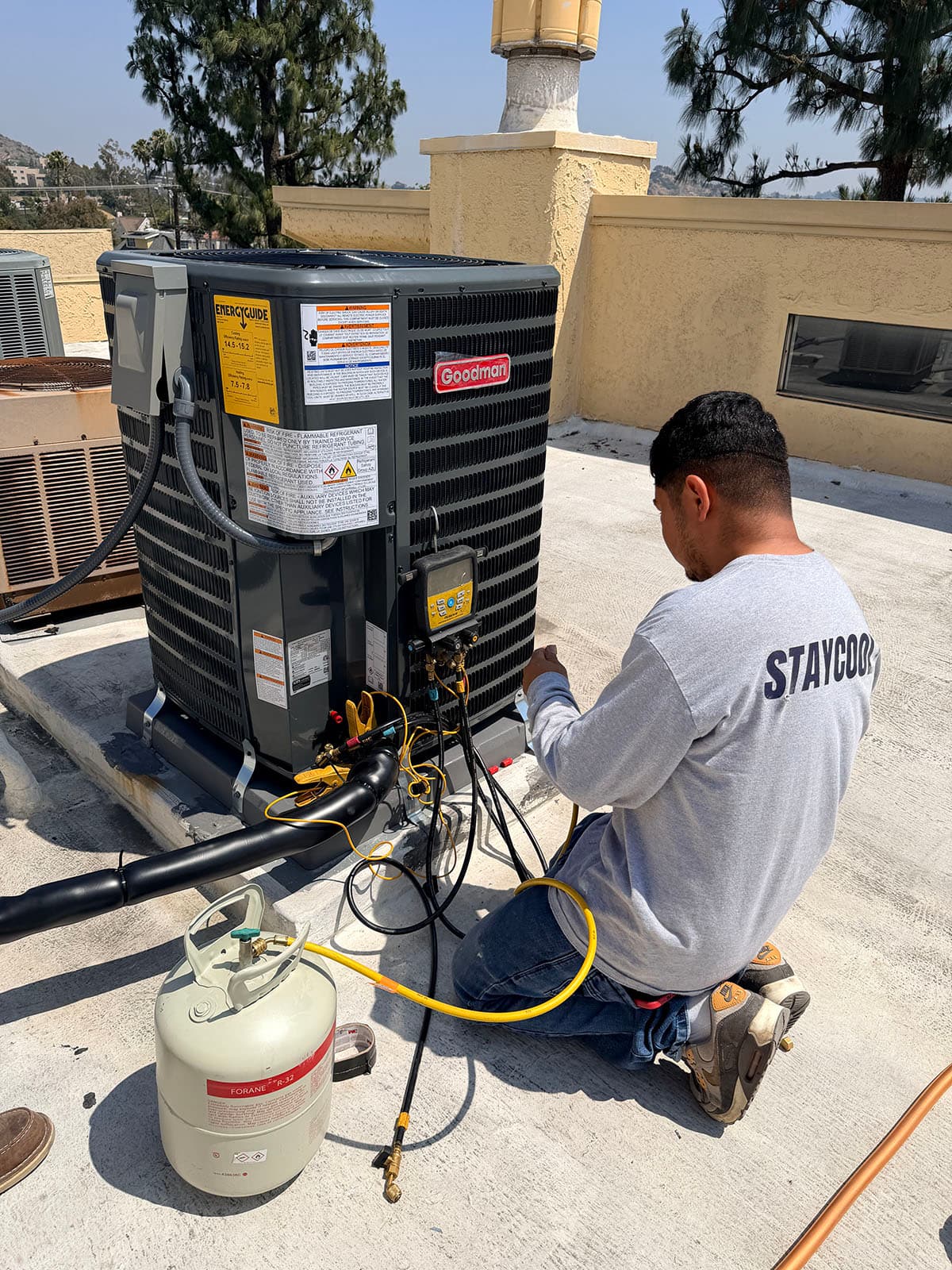 Goodman heat pump refrigerant charging in Glendale 91206