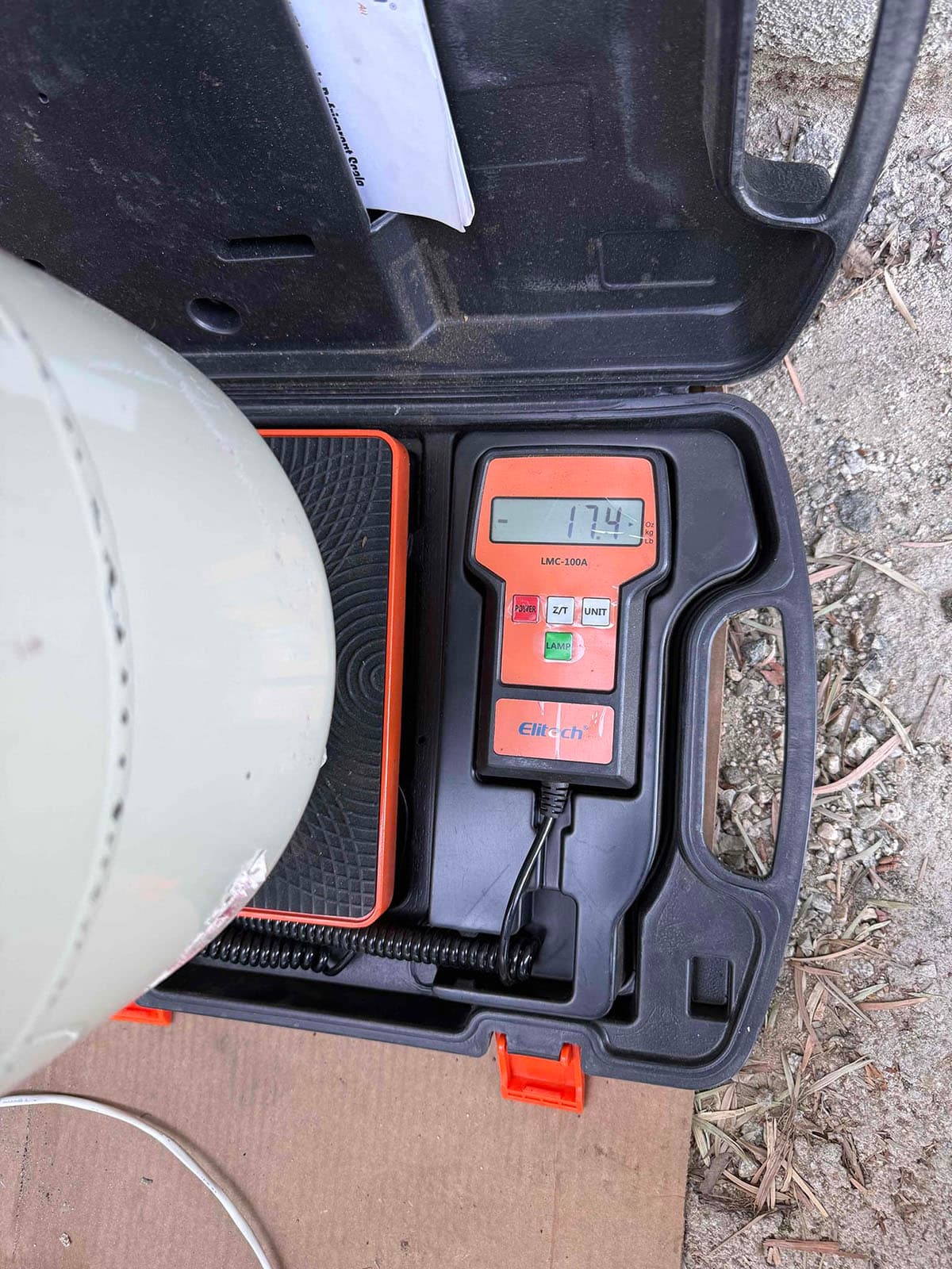 HVAC diagnostic meter used for system verification