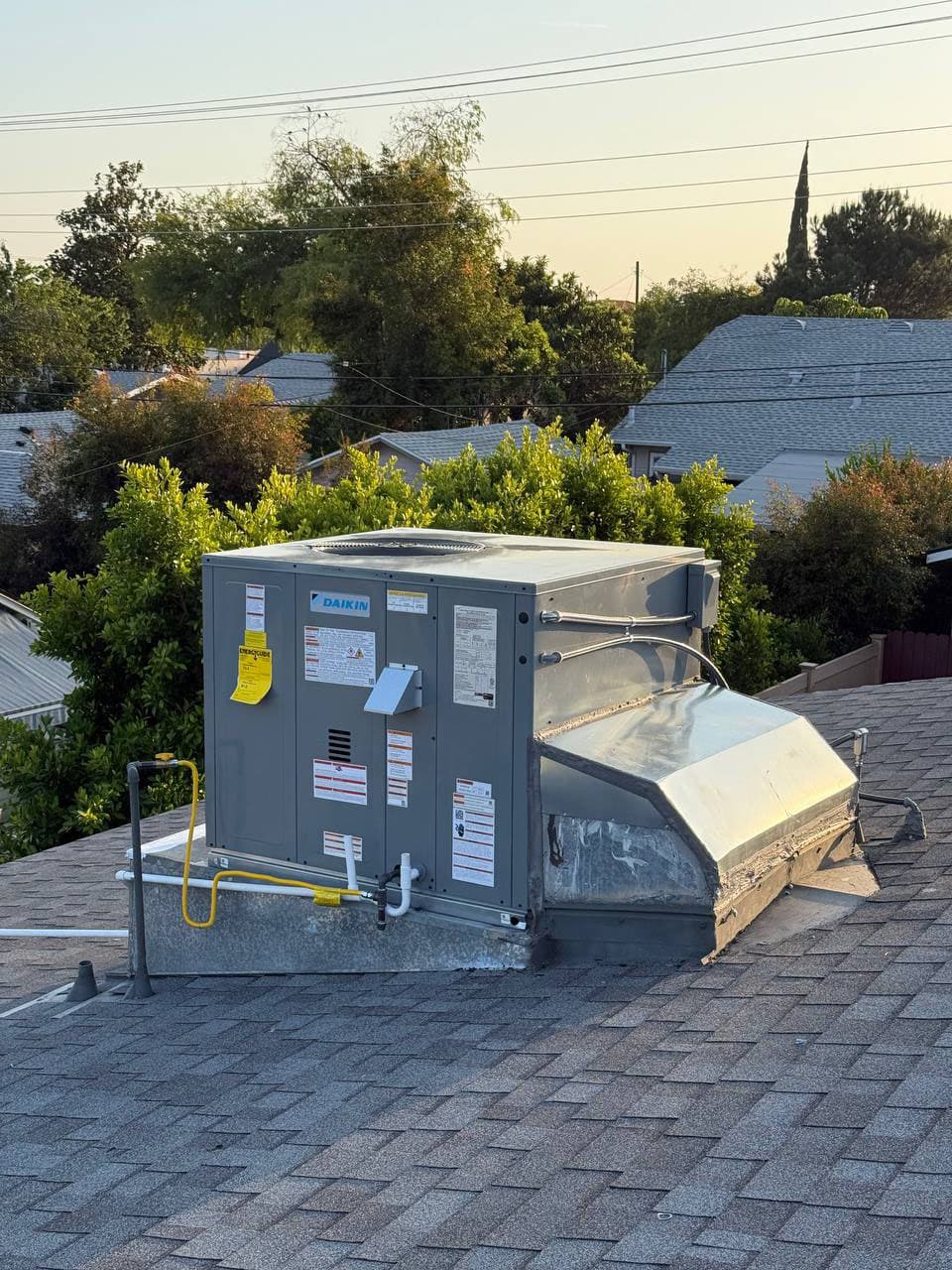 New Daikin 3.5 ton gas electric package unit installed in Pasadena