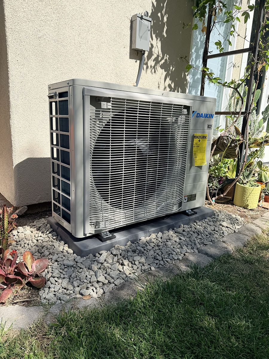 New Daikin DH6 outdoor heat pump Altadena 91001 New Daikin DH6 outdoor heat pump in Altadena 91001