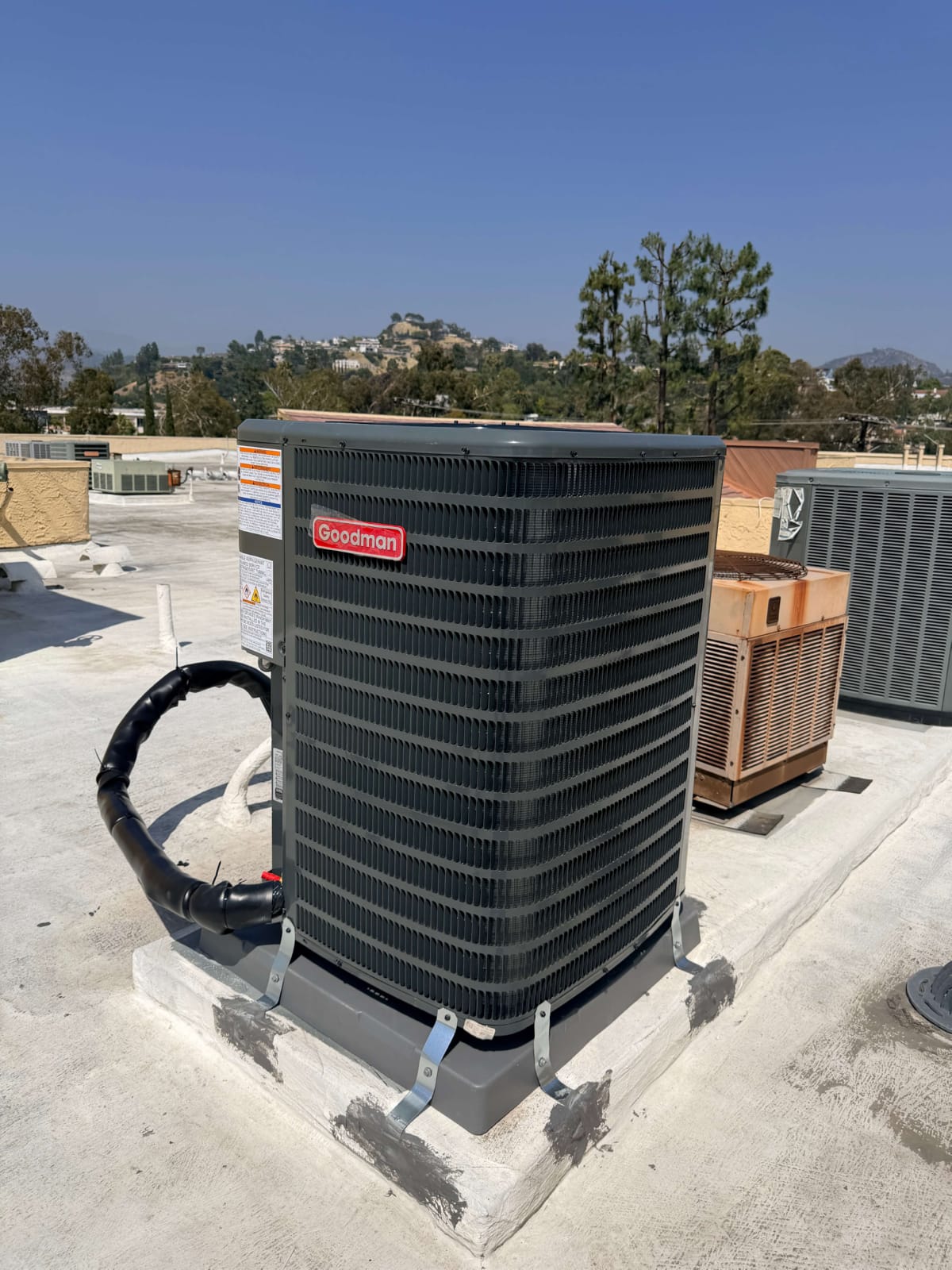 Off-season HVAC installation, Glendale area New HVAC condenser unit installed on residential property during off-peak season